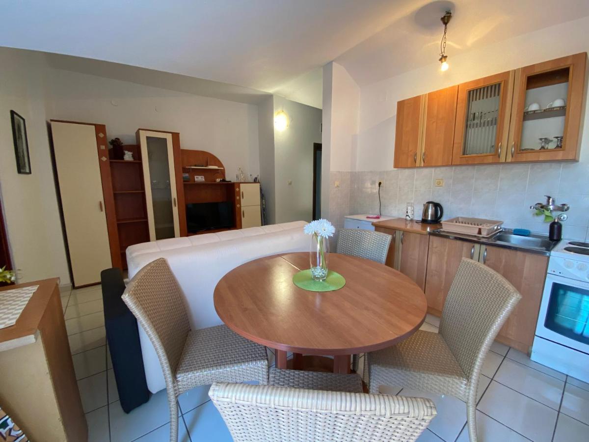 Apartments Mandarina Garden Petrovac ภายนอก รูปภาพ