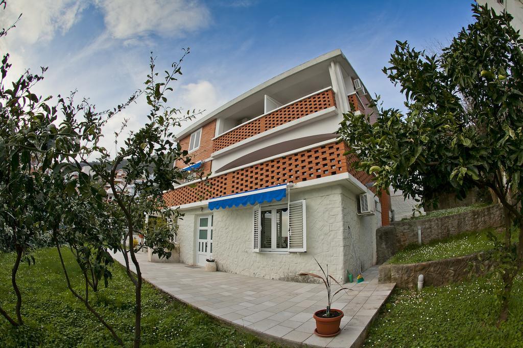 Apartments Mandarina Garden Petrovac ภายนอก รูปภาพ